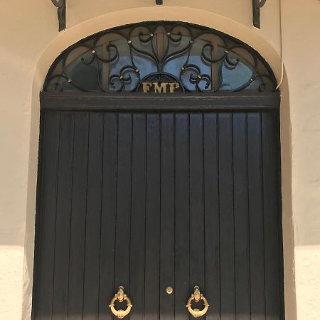 Frank'S House - Appartamento Con Terrazzo In Centro Palermo Luaran gambar