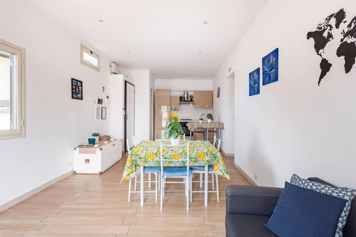 Frank'S House - Appartamento Con Terrazzo In Centro Palermo Luaran gambar
