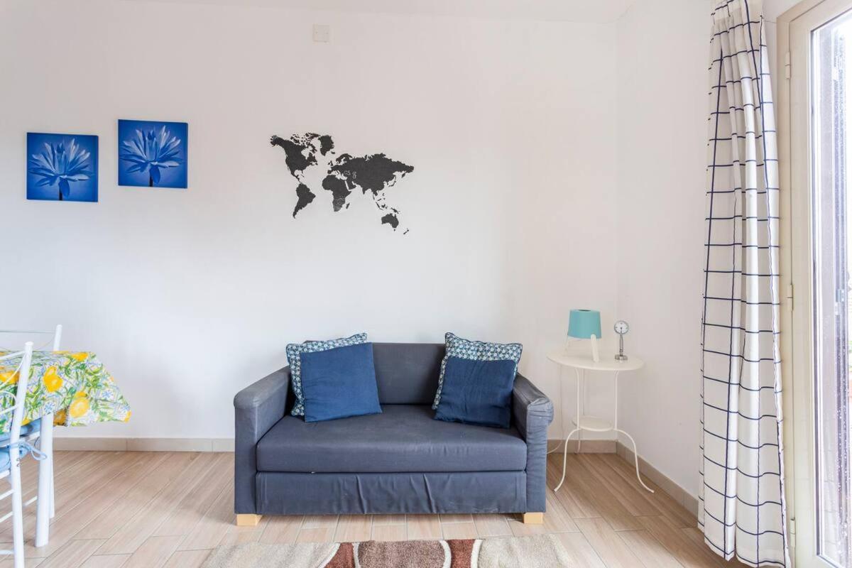 Frank'S House - Appartamento Con Terrazzo In Centro Palermo Luaran gambar
