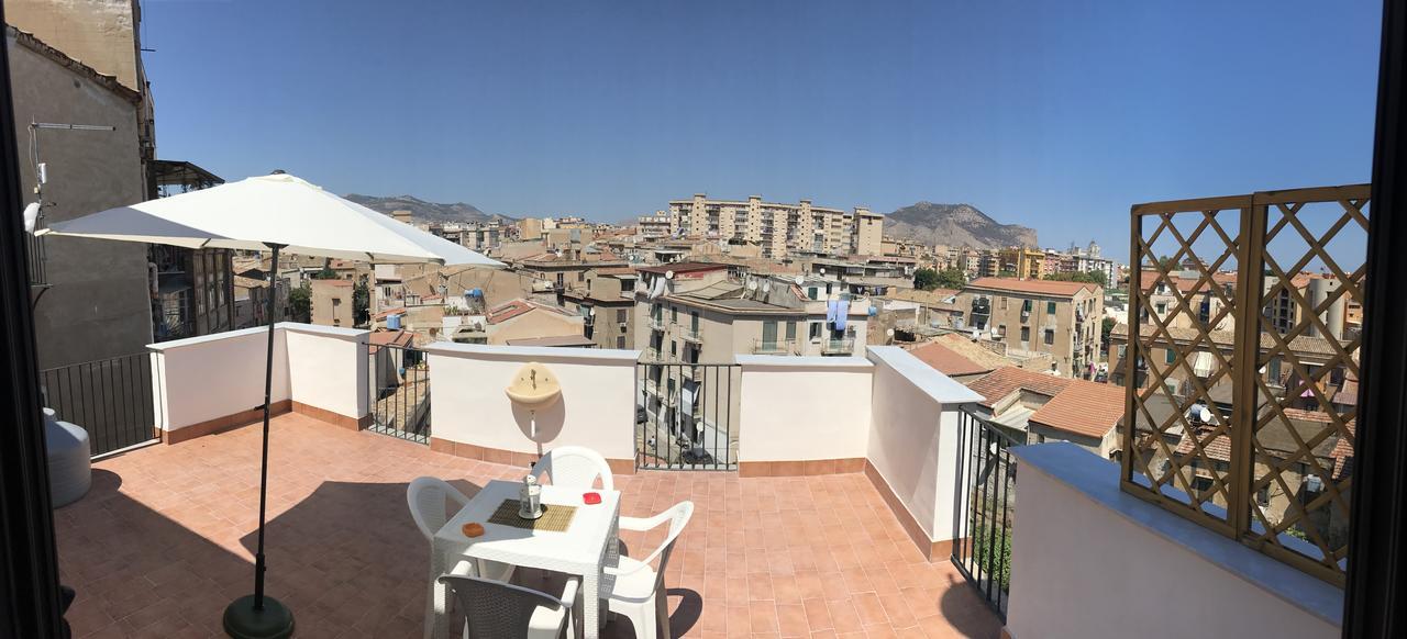 Frank'S House - Appartamento Con Terrazzo In Centro Palermo Luaran gambar